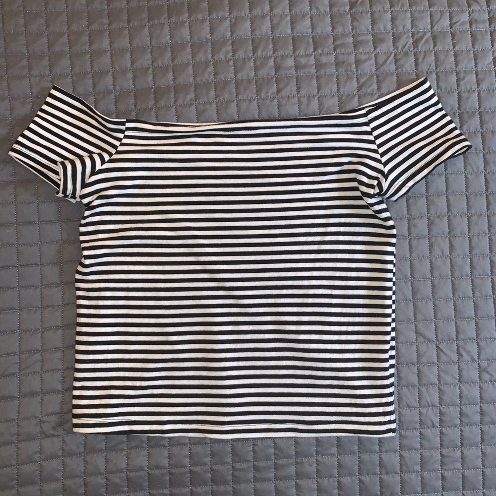 Off the shoulder stripe shirt